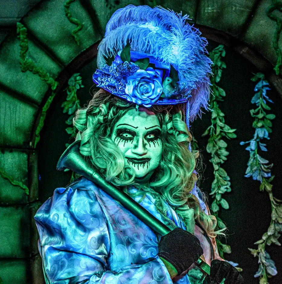 Lady Lou at Castle Dark